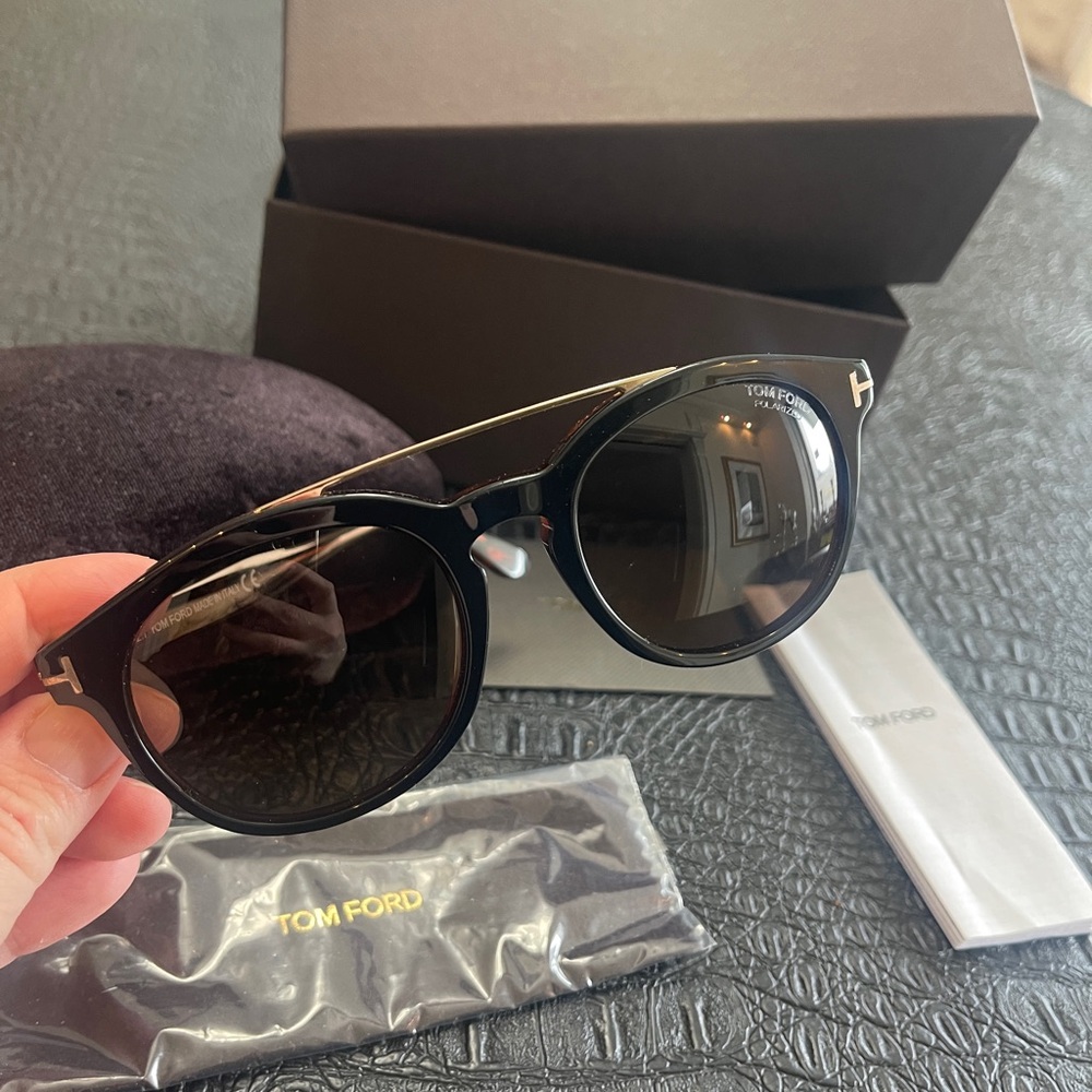 Tom Ford Elegant Black & Animal Print Sunglasses NewmanTF515 Polarized
